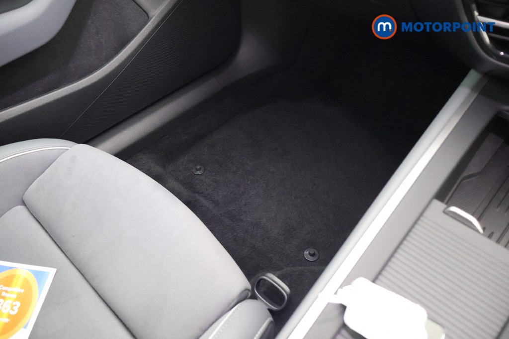 Volkswagen Passat Life Automatic Petrol Plug-In Hybrid Estate - Stock Number (1654189) - 12th supplementary image