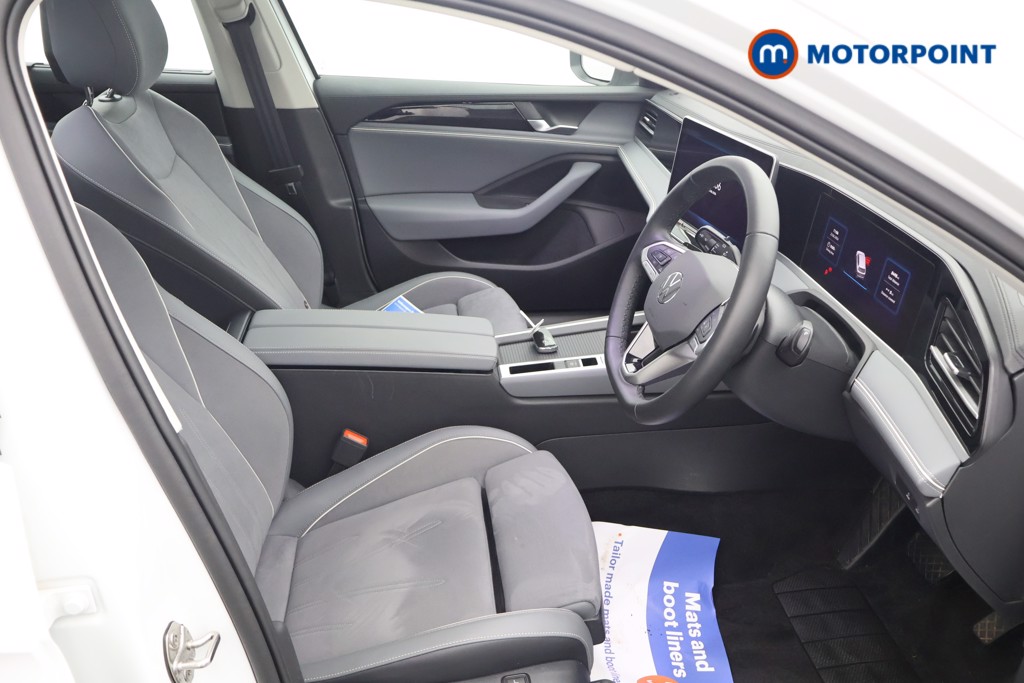 Volkswagen Passat Life Automatic Petrol Plug-In Hybrid Estate - Stock Number (1654189) - 16th supplementary image