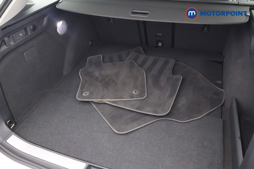 Volkswagen Passat Life Automatic Petrol Plug-In Hybrid Estate - Stock Number (1654189) - 19th supplementary image