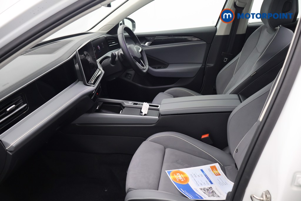 Volkswagen Passat Life Automatic Petrol Plug-In Hybrid Estate - Stock Number (1654189) - 24th supplementary image