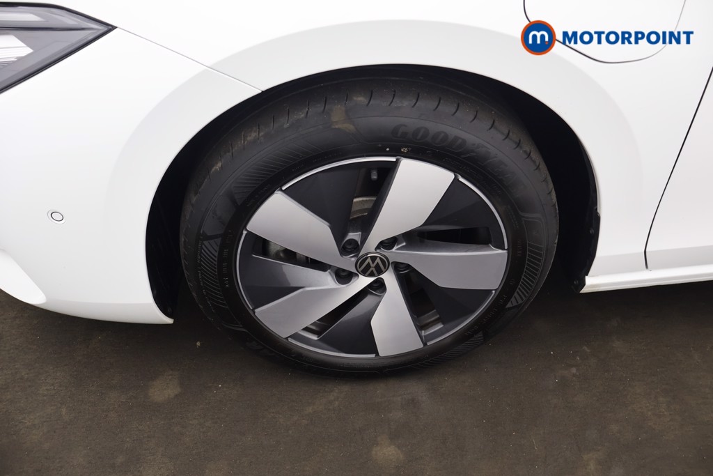 Volkswagen Passat Life Automatic Petrol Plug-In Hybrid Estate - Stock Number (1654189) - 1st supplementary image