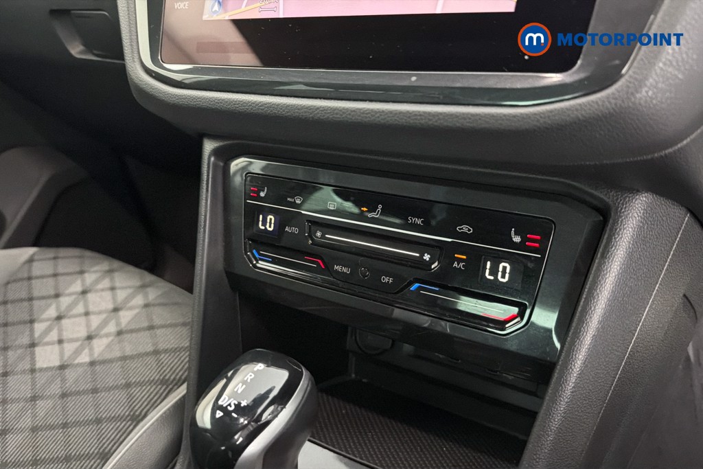 Volkswagen Tiguan R-Line Automatic Petrol SUV - Stock Number (1654210) - 12th supplementary image