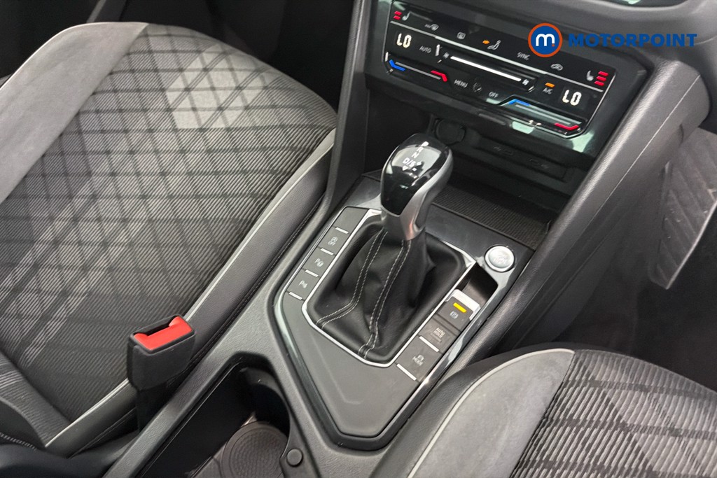 Volkswagen Tiguan R-Line Automatic Petrol SUV - Stock Number (1654210) - 15th supplementary image