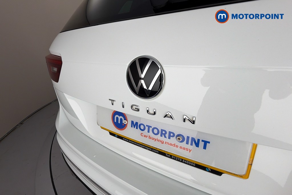Volkswagen Tiguan R-Line Automatic Petrol SUV - Stock Number (1654210) - 37th supplementary image