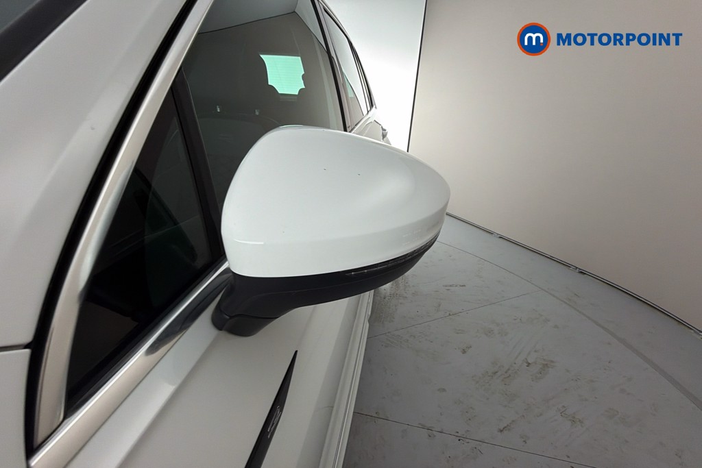 Volkswagen Tiguan R-Line Automatic Petrol SUV - Stock Number (1654210) - 43rd supplementary image