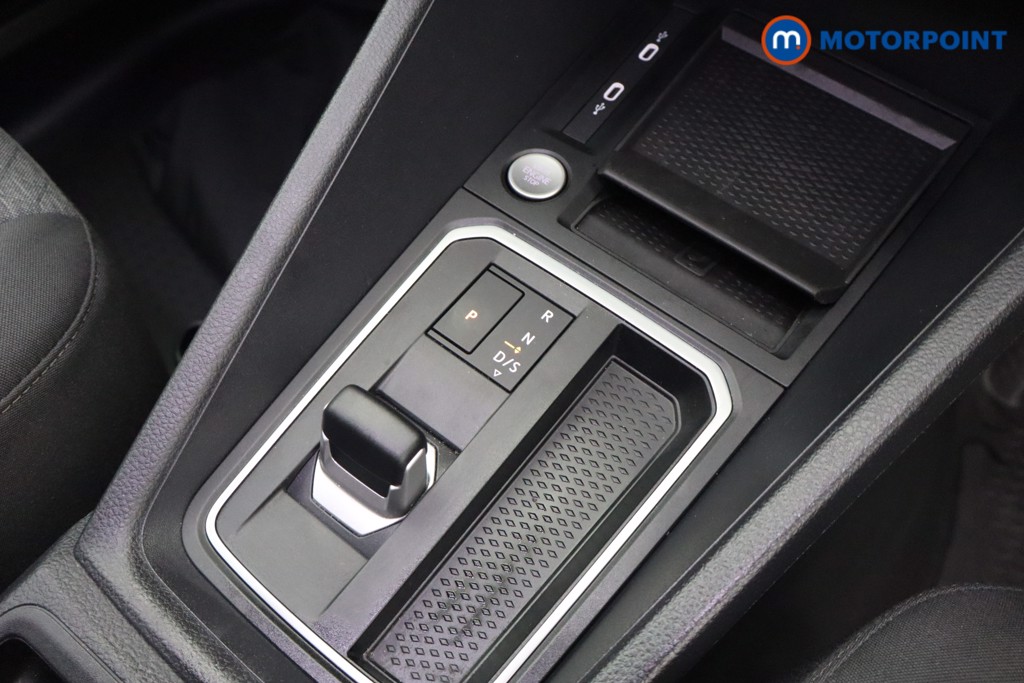 Ford Transit Connect Limited Automatic Petrol Plug-In Hybrid Panel Van - Stock Number (1654419) - 4th supplementary image