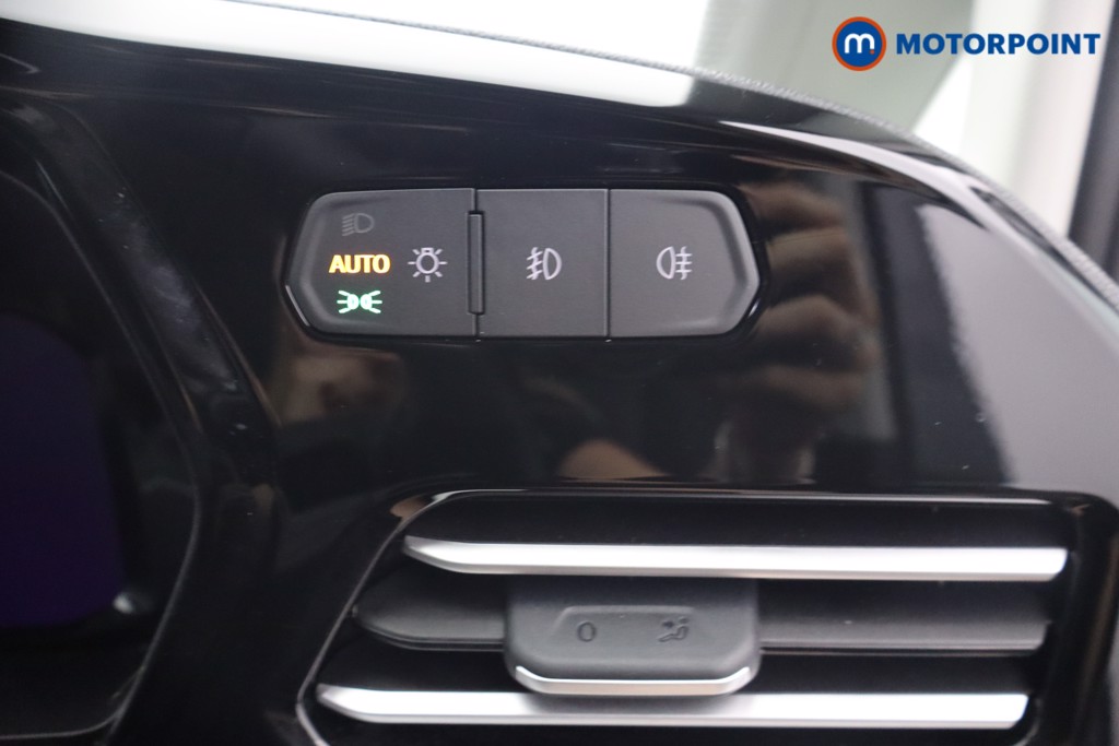 Ford Transit Connect Limited Automatic Petrol Plug-In Hybrid Panel Van - Stock Number (1654419) - 9th supplementary image