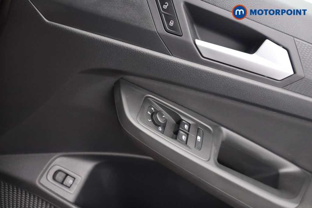 Ford Transit Connect Limited Automatic Petrol Plug-In Hybrid Panel Van - Stock Number (1654419) - 10th supplementary image