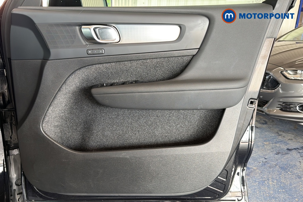Volvo Xc40 Plus Automatic Petrol SUV - Stock Number (1654646) - 18th supplementary image