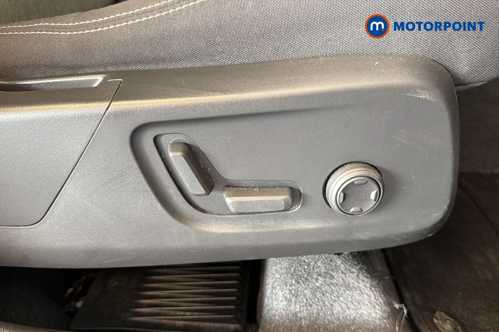 Volvo Xc40 Plus Automatic Petrol SUV - Stock Number (1654646) - 23rd supplementary image
