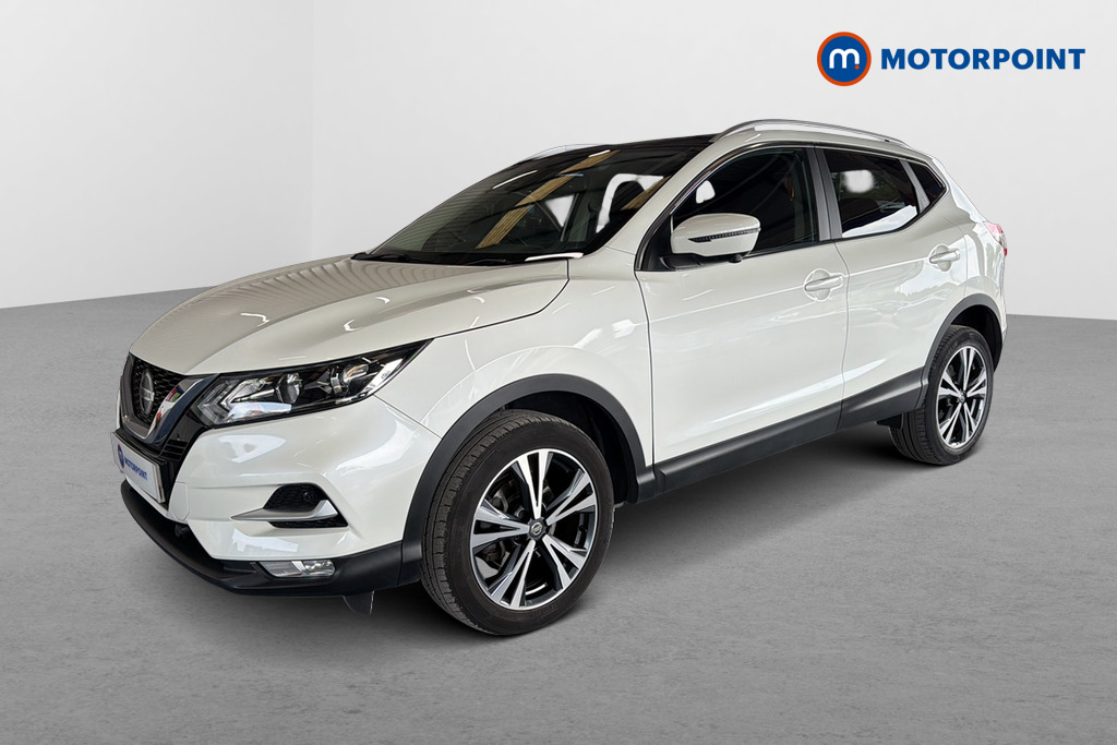Nissan Qashqai N-Connecta Manual Petrol SUV - Stock Number (1654766) - Passenger side front corner