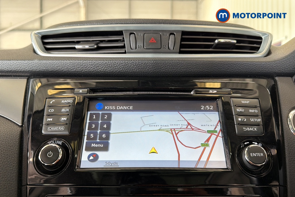 Nissan Qashqai N-Connecta Manual Petrol SUV - Stock Number (1654766) - 9th supplementary image