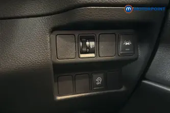 Nissan Qashqai N-Connecta Manual Petrol SUV - Stock Number (1654766) - 11th supplementary image