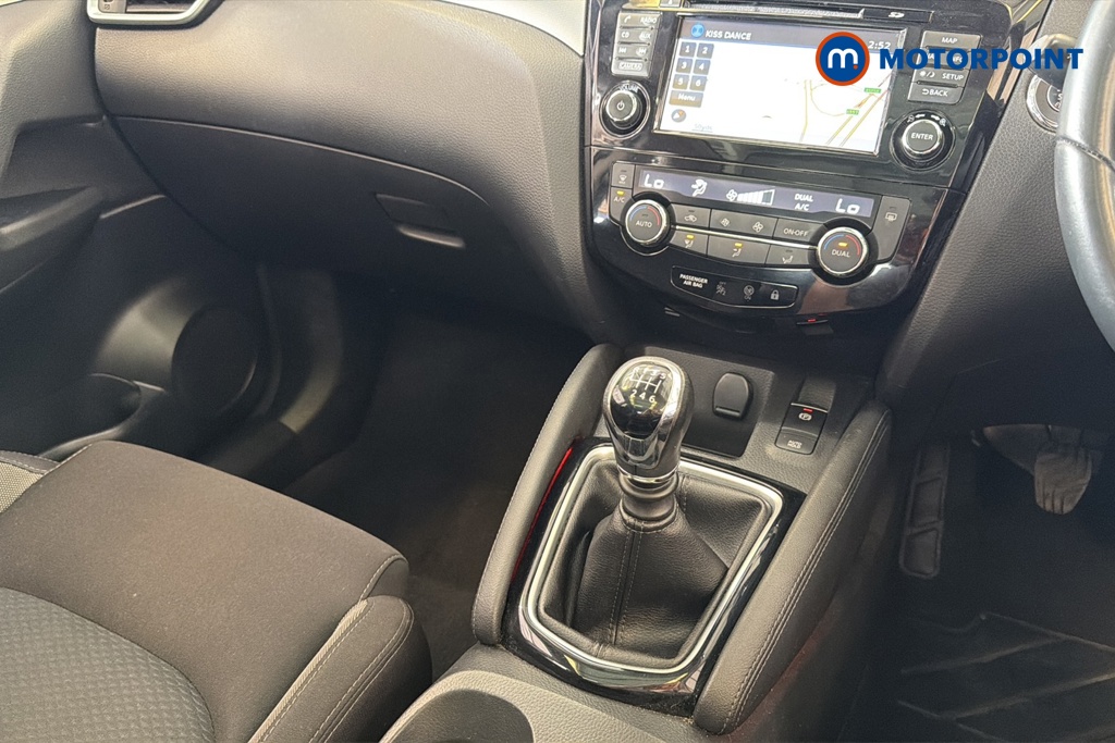 Nissan Qashqai N-Connecta Manual Petrol SUV - Stock Number (1654766) - 15th supplementary image