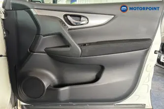 Nissan Qashqai N-Connecta Manual Petrol SUV - Stock Number (1654766) - 18th supplementary image