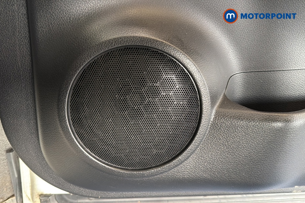 Nissan Qashqai N-Connecta Manual Petrol SUV - Stock Number (1654766) - 21st supplementary image