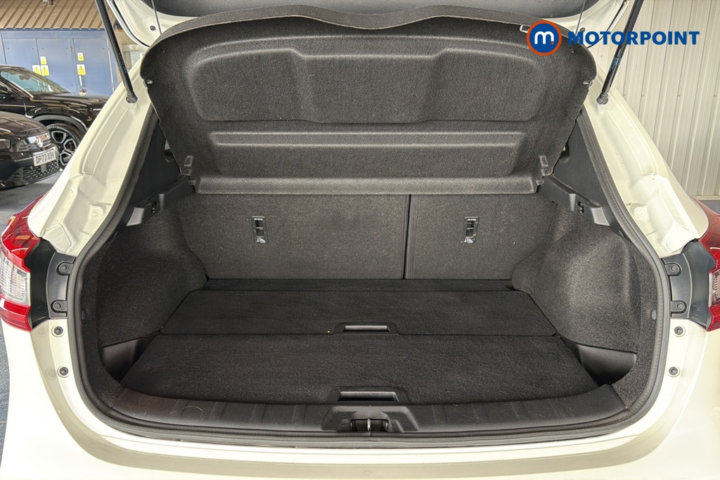 Nissan Qashqai N-Connecta Manual Petrol SUV - Stock Number (1654766) - 30th supplementary image