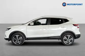 Nissan Qashqai N-Connecta Manual Petrol SUV - Stock Number (1654766) - Drivers side