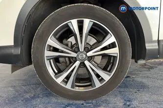 Nissan Qashqai N-Connecta Manual Petrol SUV - Stock Number (1654766) - 44th supplementary image