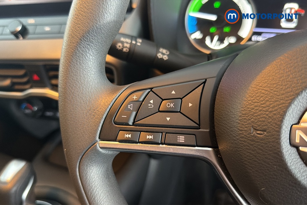 Nissan Juke Acenta Premium Automatic Petrol-Electric Hybrid SUV - Stock Number (1655117) - 4th supplementary image