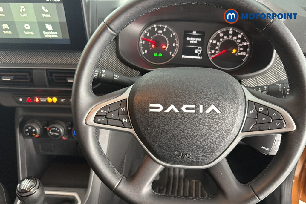 Dacia Sandero Stepway Expression Manual Petrol Hatchback - Stock Number (1610225) - 2nd supplementary image