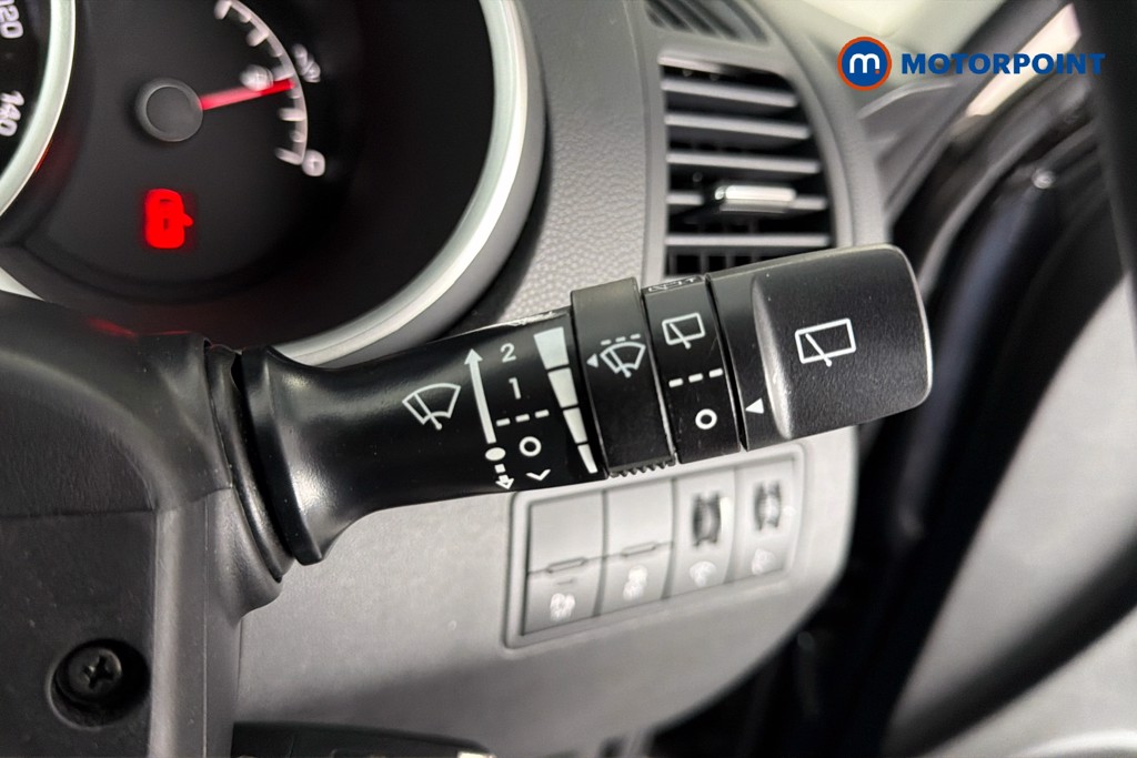 KIA Venga 3 Automatic Petrol People Carrier - Stock Number (1639456) - 7th supplementary image