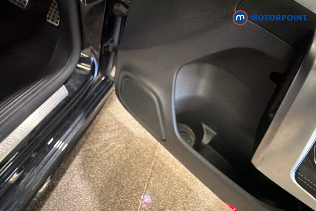 Mercedes-Benz A Class Amg Line Executive Edition Automatic Petrol Hatchback - Stock Number (1640662) - 21st supplementary image