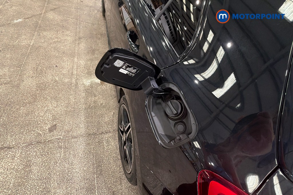 Mercedes-Benz A Class Amg Line Executive Edition Automatic Petrol Hatchback - Stock Number (1640662) - 41st supplementary image