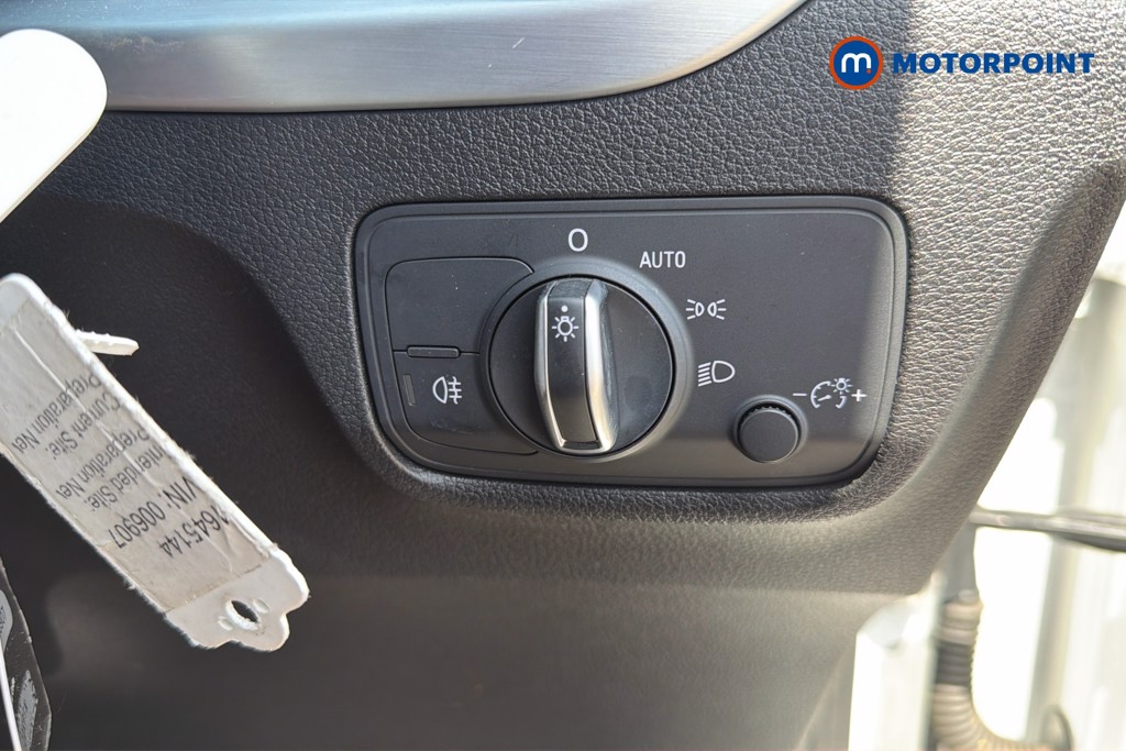 Audi Q2 Black Edition Manual Petrol SUV - Stock Number (1645144) - 18th supplementary image