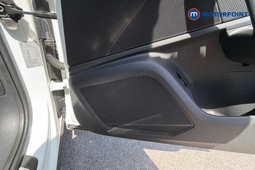 Audi Q2 Black Edition Manual Petrol SUV - Stock Number (1645144) - 21st supplementary image