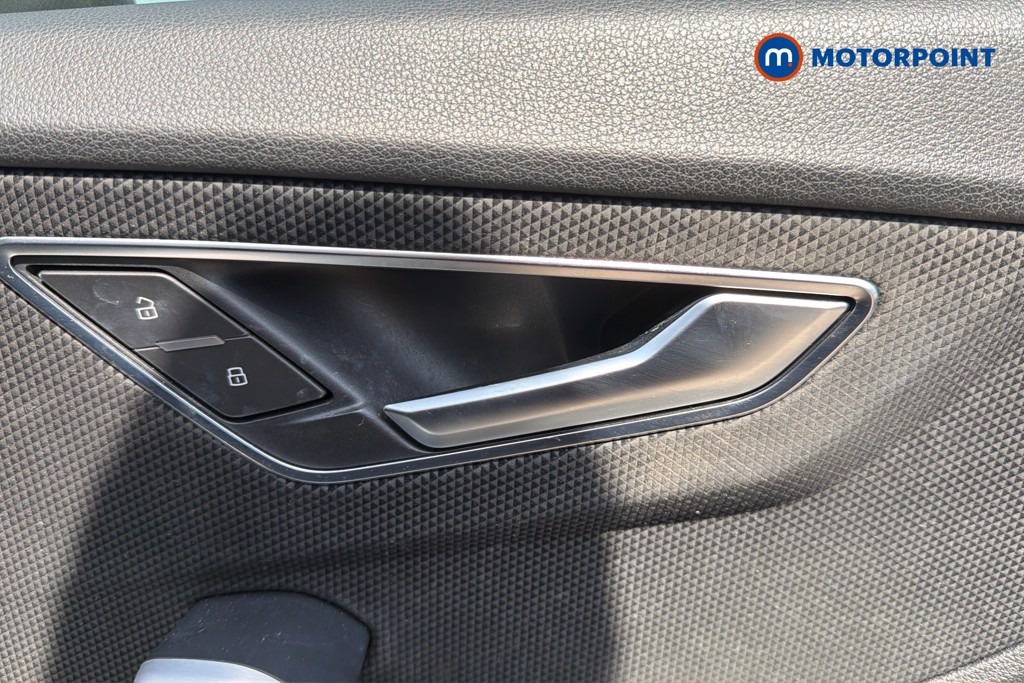 Audi Q2 Black Edition Manual Petrol SUV - Stock Number (1645144) - 42nd supplementary image