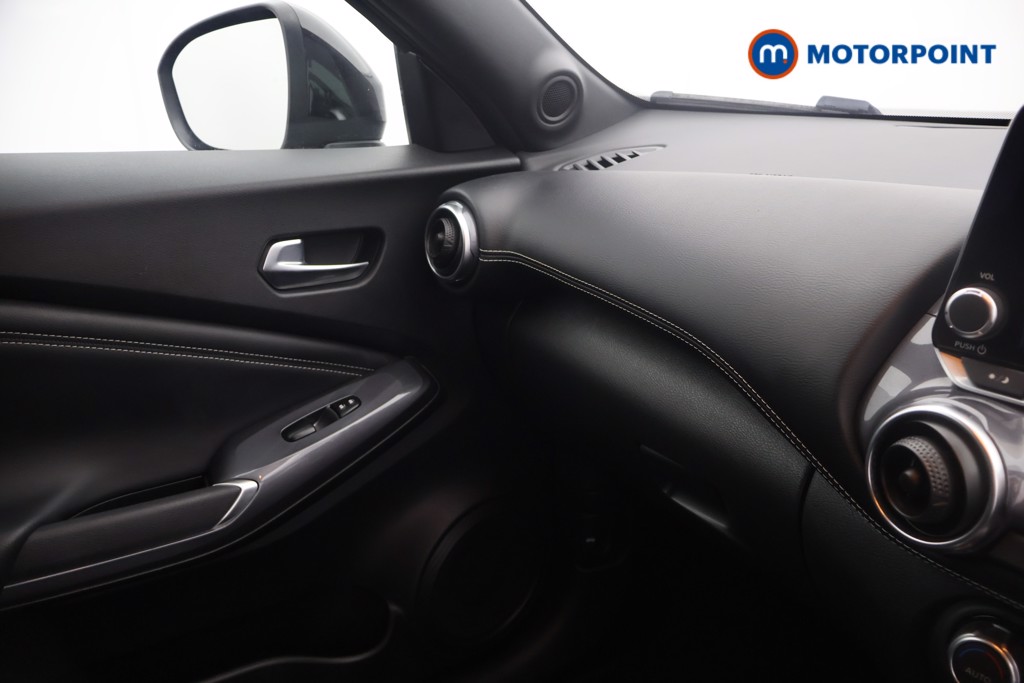 Nissan Juke N-Connecta Automatic Petrol SUV - Stock Number (1647337) - 10th supplementary image
