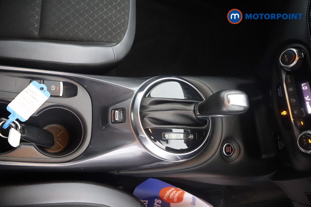 Nissan Juke N-Connecta Automatic Petrol SUV - Stock Number (1647337) - 13th supplementary image
