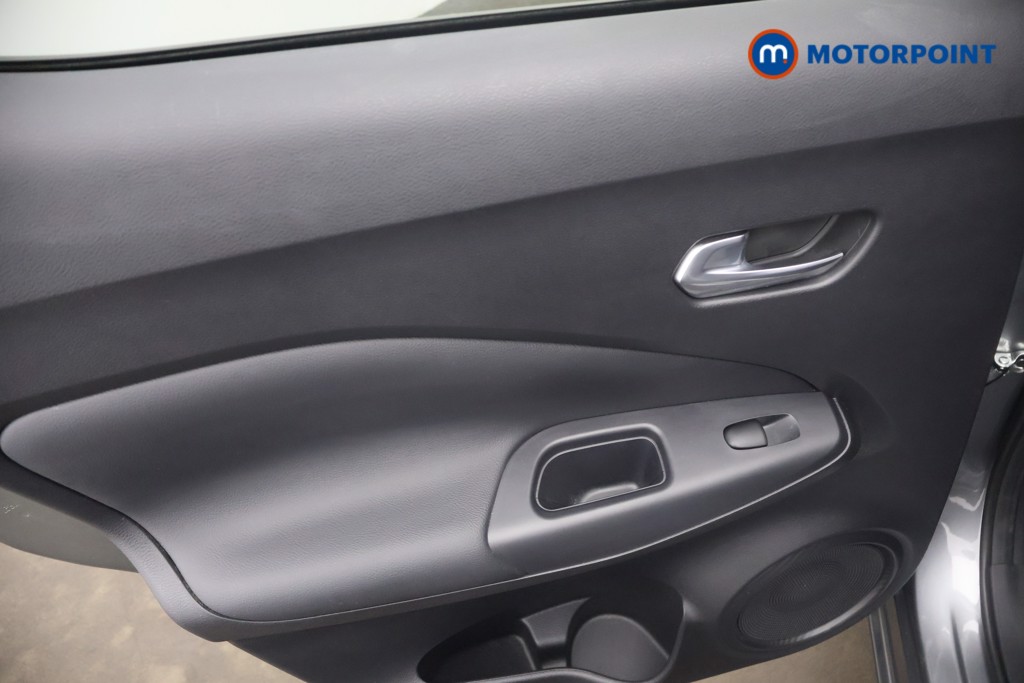 Nissan Juke N-Connecta Automatic Petrol SUV - Stock Number (1647337) - 20th supplementary image