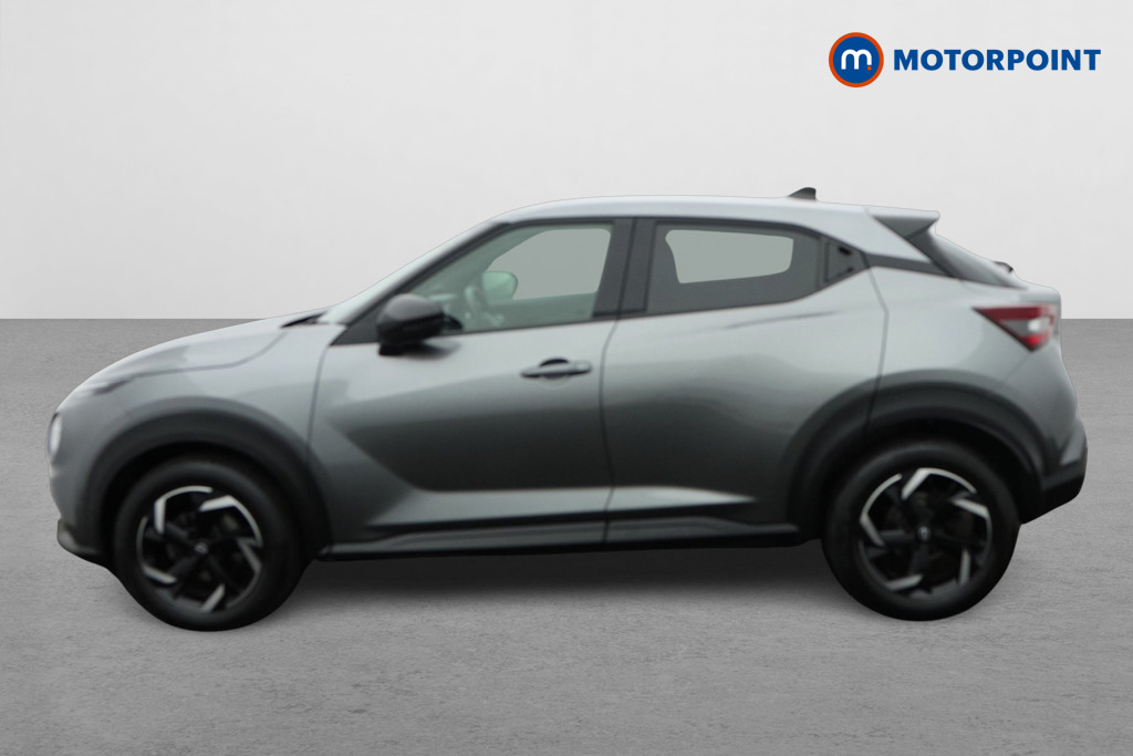 Nissan Juke N-Connecta Automatic Petrol SUV - Stock Number (1647337) - Passenger side