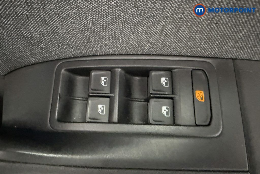 Renault Captur Rive Gauche Manual Petrol SUV - Stock Number (1647375) - 14th supplementary image
