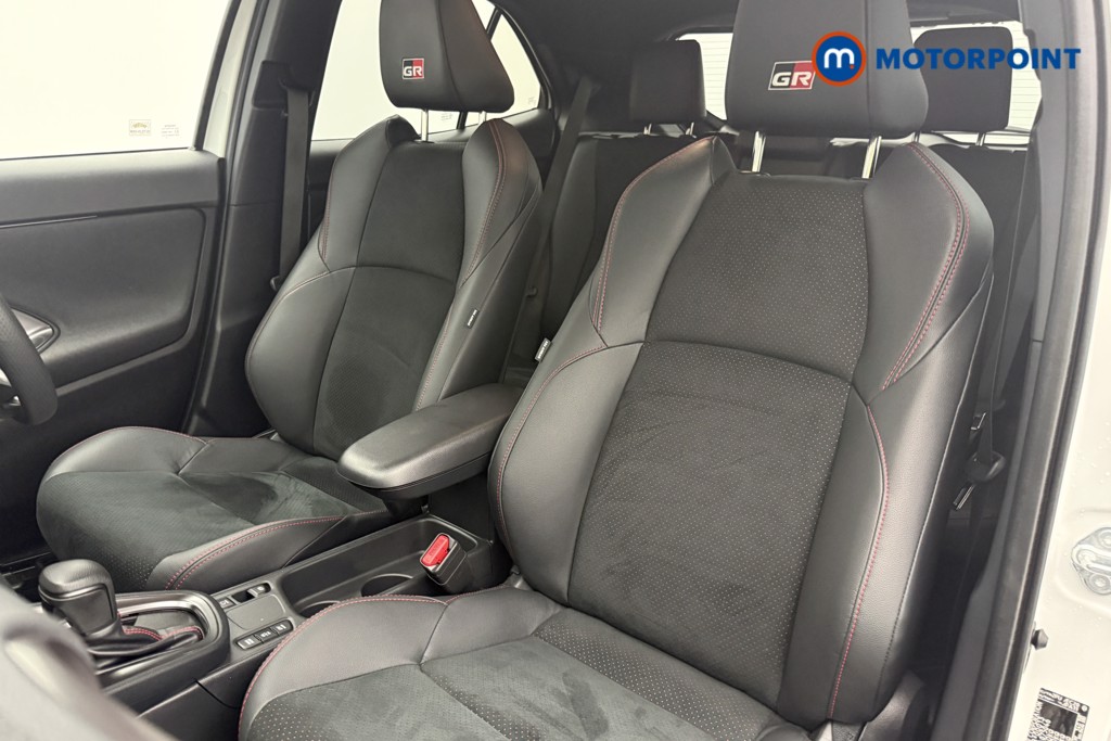 Toyota Yaris Cross Gr Sport Automatic Petrol-Electric Hybrid Estate - Stock Number (1648001) - 3rd supplementary image