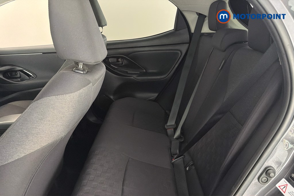 Toyota Yaris Design Automatic Petrol-Electric Hybrid Hatchback - Stock Number (1648401) - 28th supplementary image