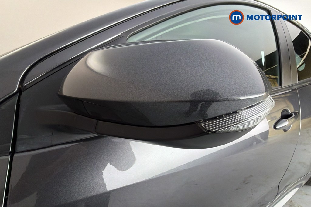 Toyota Yaris Design Automatic Petrol-Electric Hybrid Hatchback - Stock Number (1648401) - 43rd supplementary image