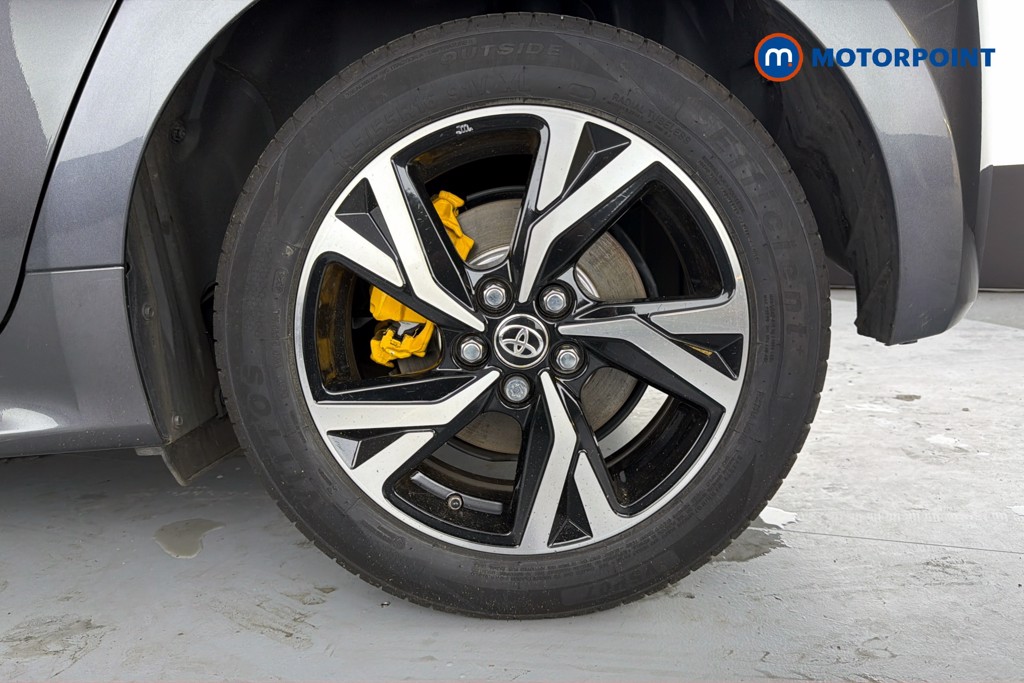 Toyota Yaris Design Automatic Petrol-Electric Hybrid Hatchback - Stock Number (1648401) - 48th supplementary image