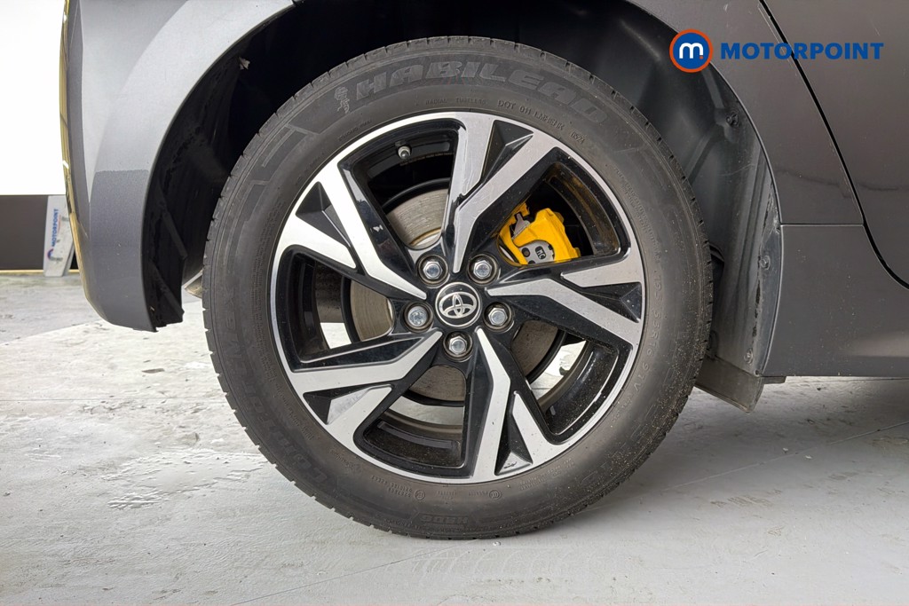 Toyota Yaris Design Automatic Petrol-Electric Hybrid Hatchback - Stock Number (1648401) - 49th supplementary image