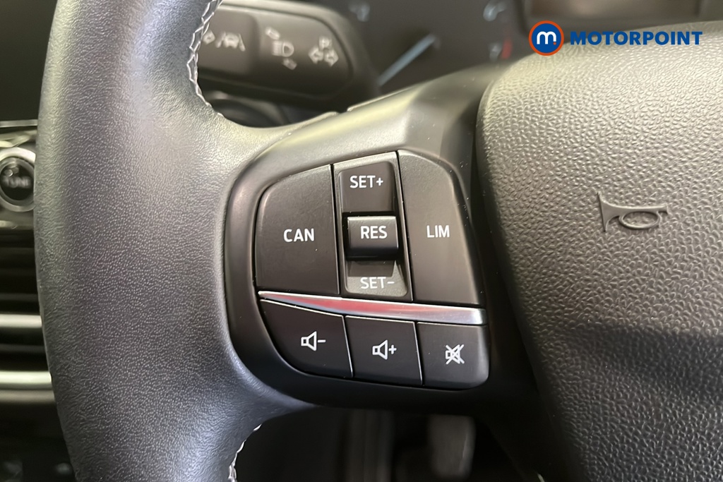 Ford Fiesta Zetec Manual Petrol Hatchback - Stock Number (1648606) - 5th supplementary image