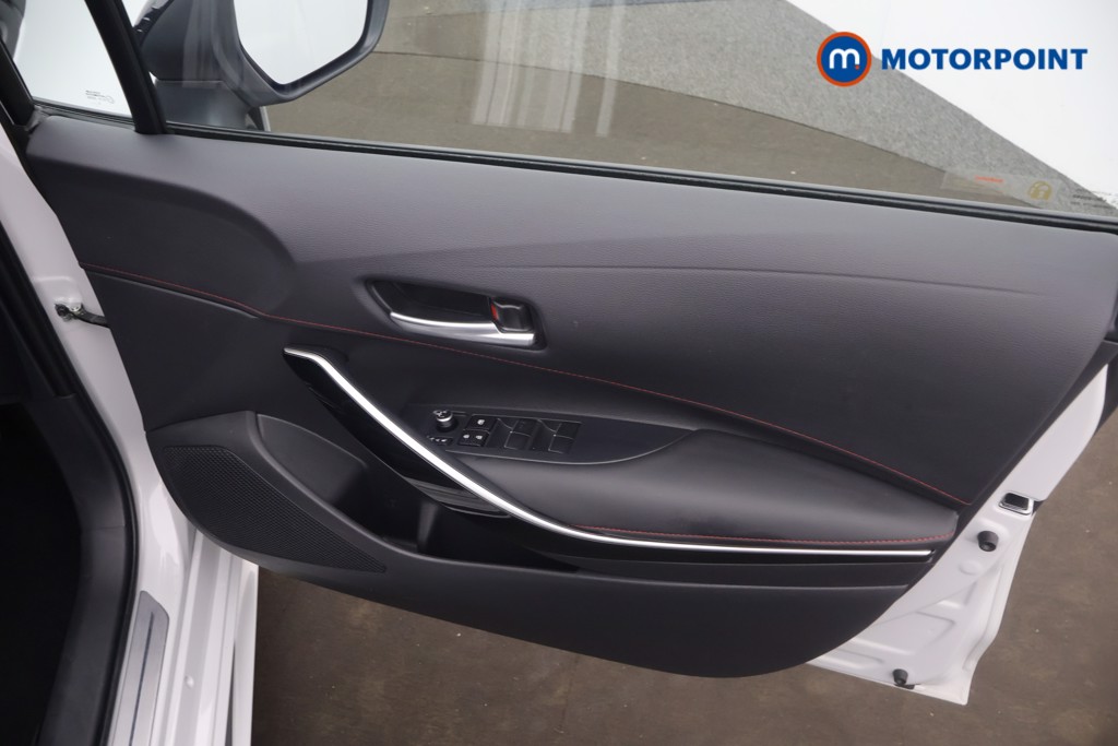 Toyota Corolla Gr Sport Automatic Petrol-Electric Hybrid Hatchback - Stock Number (1648705) - 14th supplementary image