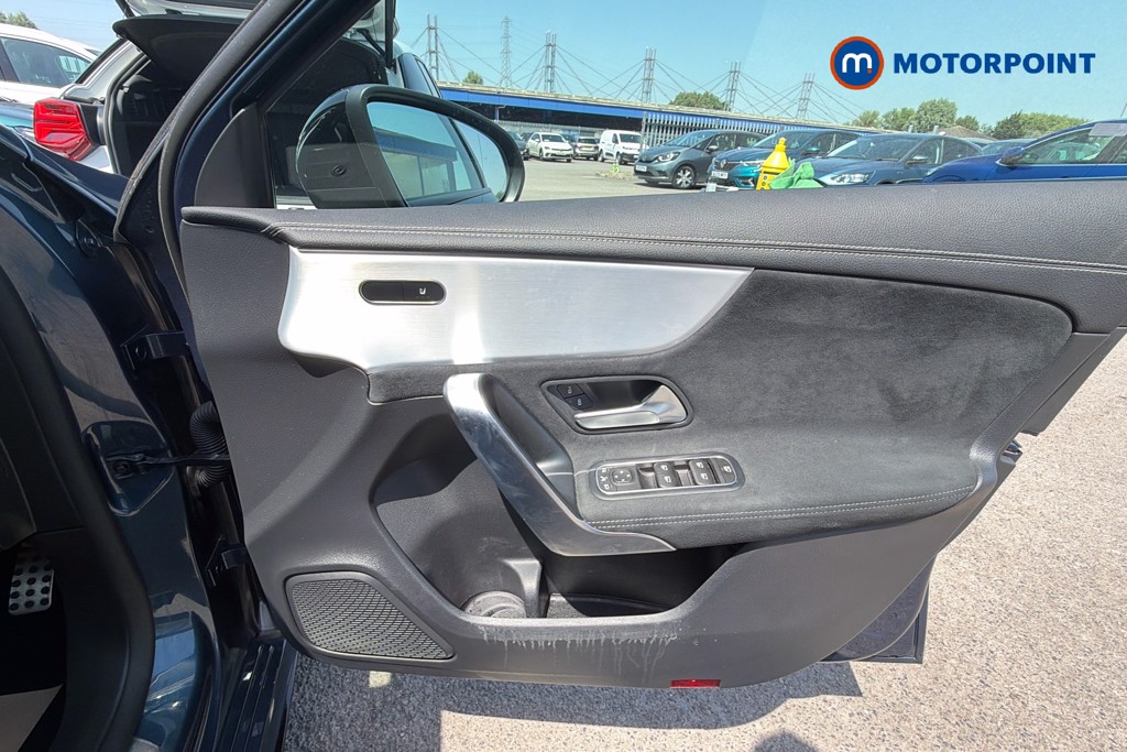 Mercedes-Benz A Class Amg Line Executive Edition Automatic Petrol Hatchback - Stock Number (1649142) - 19th supplementary image