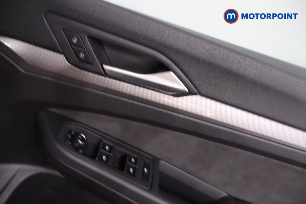 Volkswagen Golf Style Automatic Petrol Hatchback - Stock Number (1649527) - 9th supplementary image