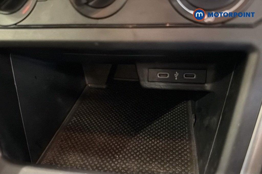 Volkswagen Polo Life Manual Petrol Hatchback - Stock Number (1650377) - 17th supplementary image