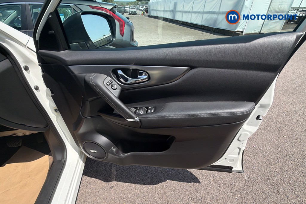 Nissan Qashqai Tekna Automatic Diesel SUV - Stock Number (1650652) - 36th supplementary image
