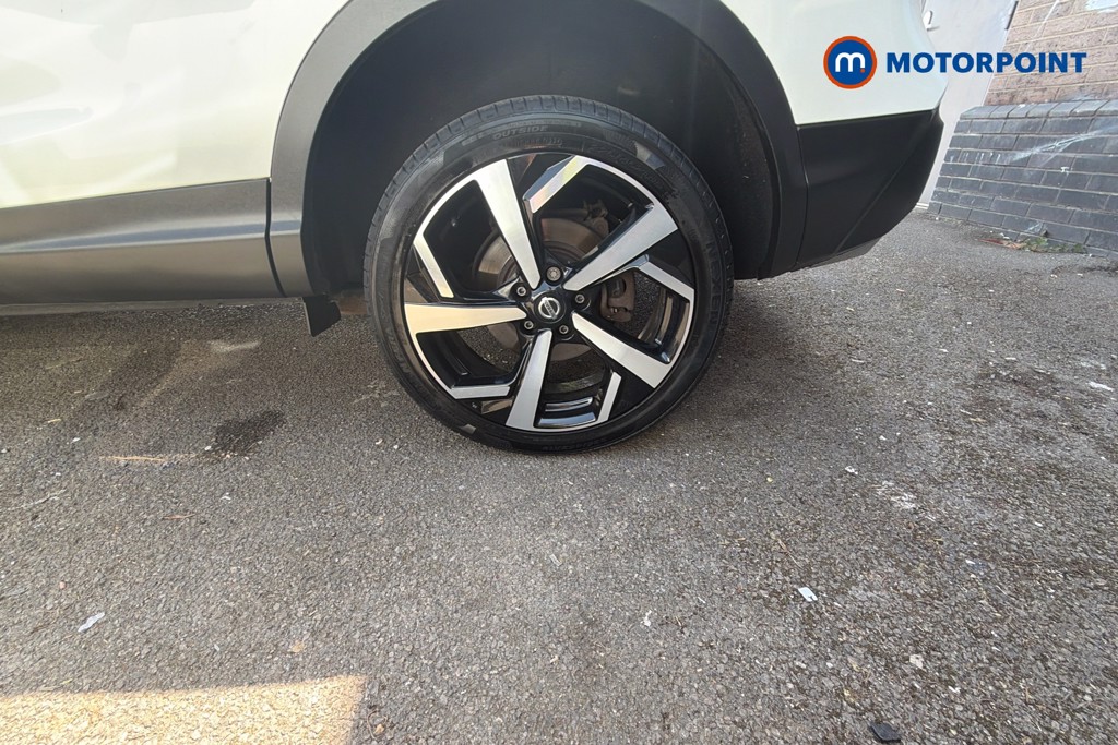 Nissan Qashqai Tekna Automatic Diesel SUV - Stock Number (1650652) - 39th supplementary image