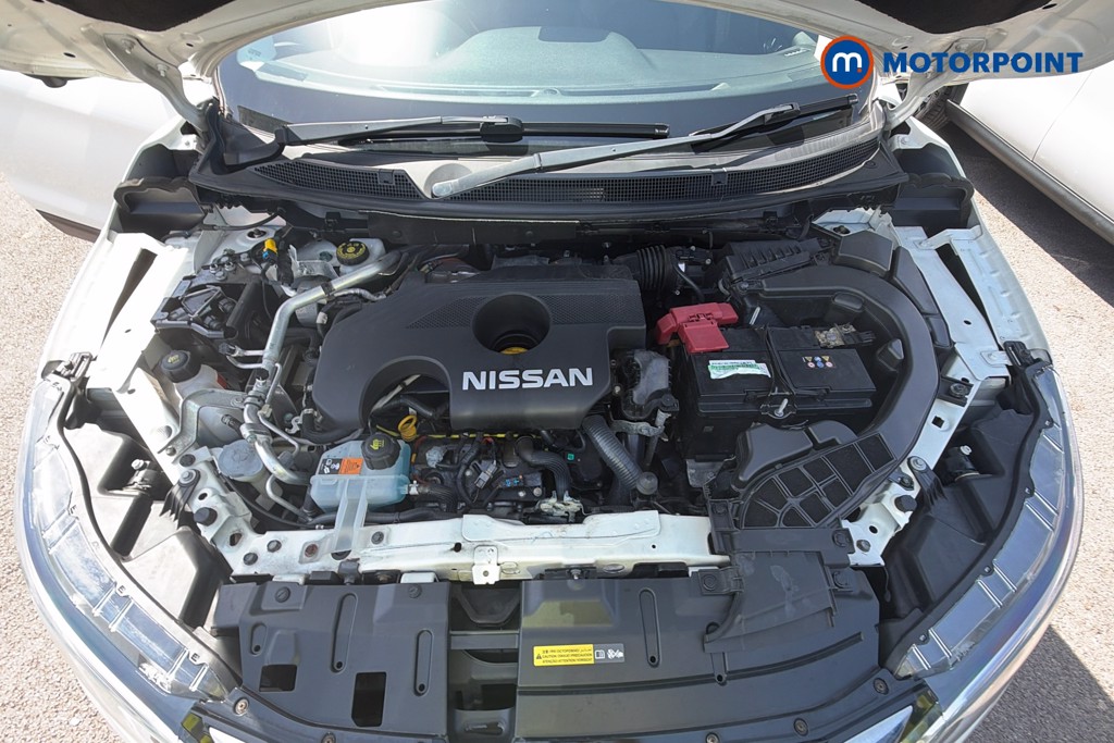 Nissan Qashqai Tekna Automatic Diesel SUV - Stock Number (1650652) - 1st supplementary image