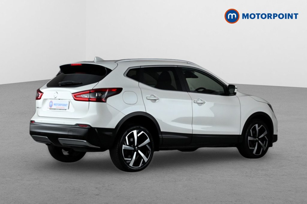 Nissan Qashqai Tekna Automatic Diesel SUV - Stock Number (1650652) - Drivers side rear corner
